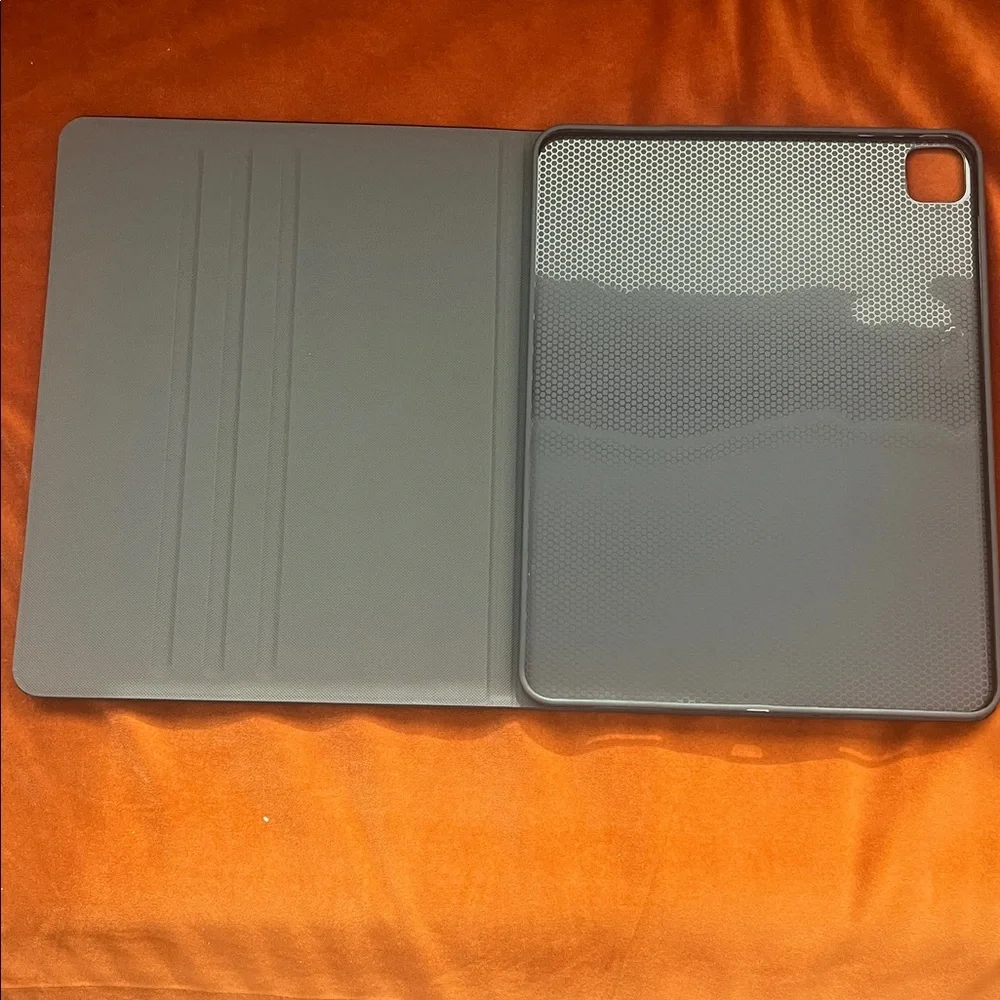 Embossed Tree and Deer Journal/iPad Pro M4 case, New.
